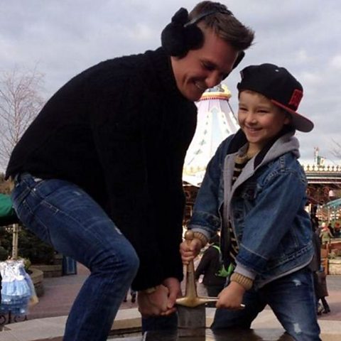 Tom Zanetti with his son Deaconn at Disneyland when Deaconn was a small boy.