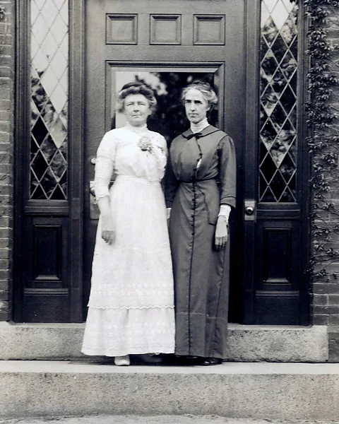 Alamy Leavitt (right) with Annie Jump Cannon, who was one of the only women who was allowed to use the Harvard telescope (Credit: Alamy)