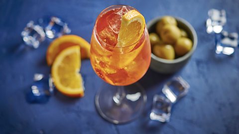 Aperol spritz is perfect for picnics