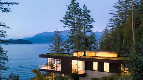 Bowen island/ Ema Peter Bowen Island house