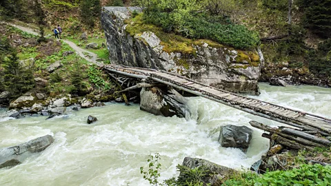 Transcaucasian Trail Association Better signage and recently improved infrastructure make it easier for hikers to navigate the trail (Credit: Transcaucasian Trail Association)