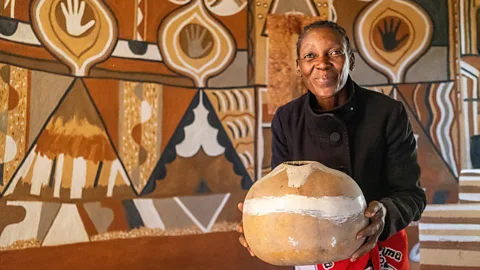 Tendai Marima "I listen to the walls as I work and I feel like they tell me what sort of shape I must put," said Masuku (Credit: Tendai Marima)