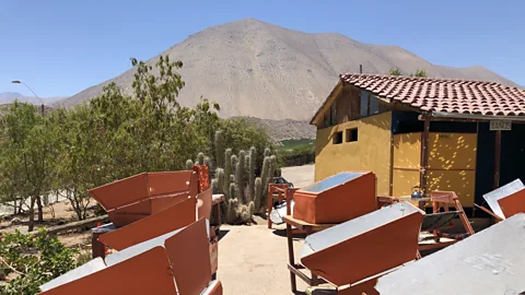 Mark Johanson In a growing trend, increasing numbers of chefs across northern Chile are using solar ovens to cook traditional foods (Credit: Mark Johanson)