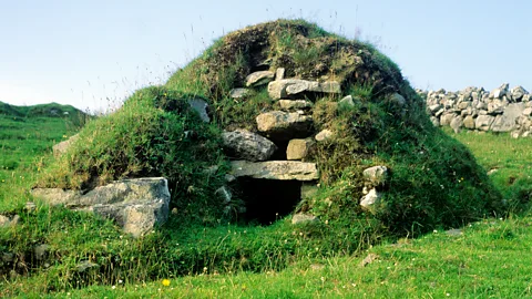Holmes Garden Photos/Alamy Ireland's mysterious naked sweathouses (Credit: Holmes Garden Photos/Alamy)