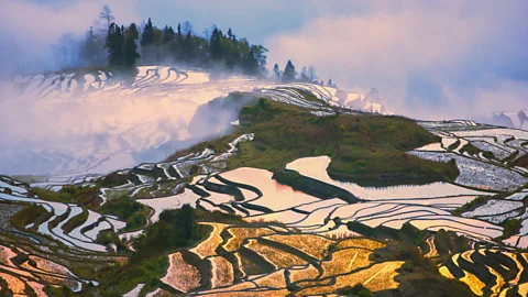 Can you really see the Great Wall of China from space? - BBC Sky