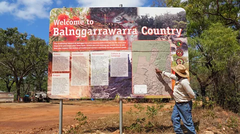Sarah Reid Vince Harrigan welcomes guests to Balnggarrawarra Country