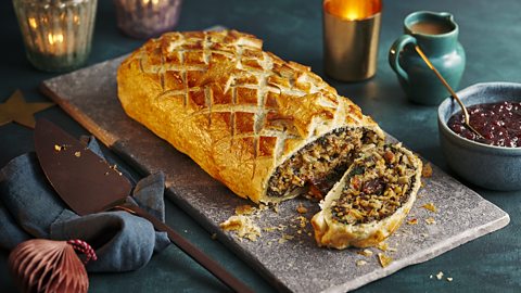 Christmas veggie wellington