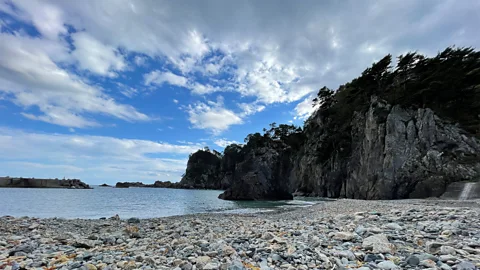 Rob Goss The trail passes through small towns, forests, remote beaches and soaring clifftops (Credit: Rob Goss)