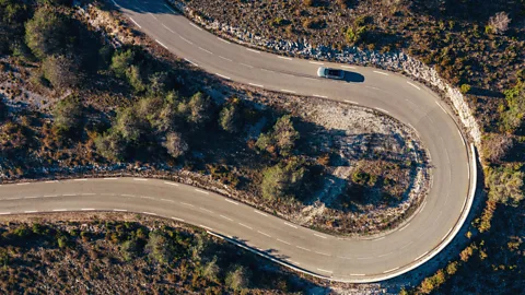 Richard Pardon Road curves through trees