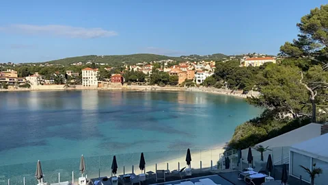 Kimberly Davis Kimberly Davis went on a changing holiday to France