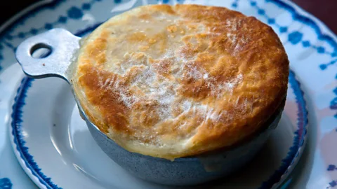 dbtravel/Alamy Colonial-style turkey pot pie at City Tavern restaurant in Philadelphia, Pennsylvania (Credit: dbtravel/Alamy)