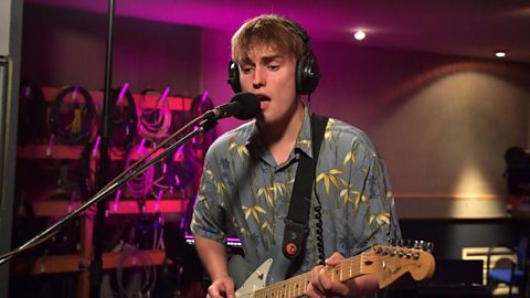 BBC Radio 5 Live - Headliners with Nihal Arthanayake - Sam Fender: Five ...