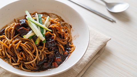 A bowl of black noodles (jajangmyeon)
