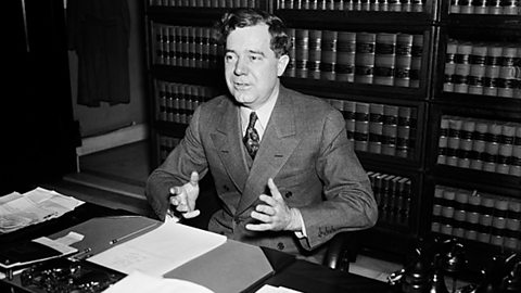 Huey Long addressing an audience