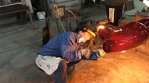 Alexis Silk Between episodes of sexism and pushback, it took glass artist Alexis Silk a while to find a team she could trust (Credit: Alexis Silk)