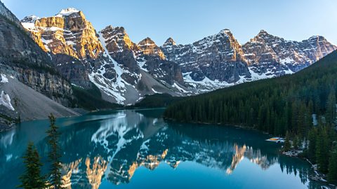 Moraine Lake and the Rocky Mountains in Banff National Park, Canada.