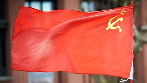 Baner yr Undeb Sofietaidd.