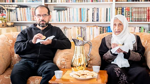 Dieddin Alsoub/Alamy Muslim families welcome guests into their homes, offering coffee along with maamoul (Credit: Dieddin Alsoub/Alamy)