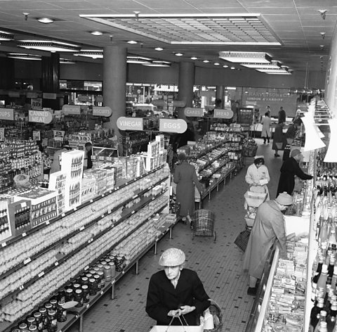 A supermarket in the 1960s. 