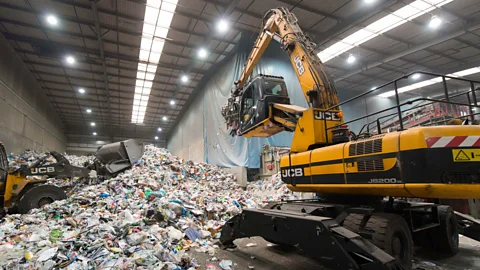 Veolia UK In the UK and the US, most household recycling is collected commingled and then sorted by material at an MRF (Credit: Veolia UK)