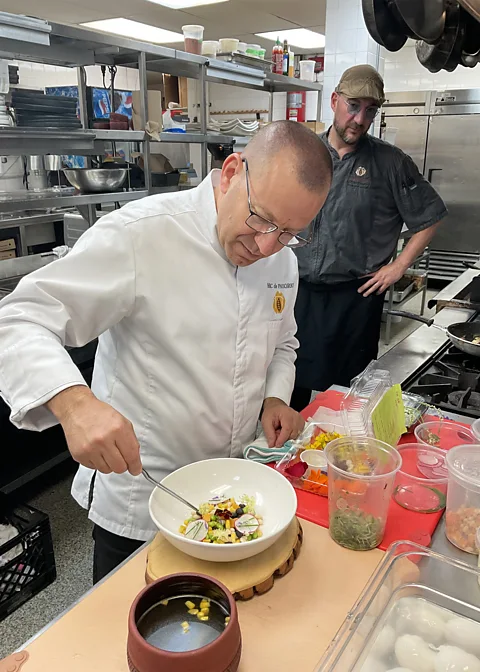 Hôtel-Musée Premières Nations Chef Marc de Passorio prepares sagamité (Credit: Hôtel-Musée Premières Nations)
