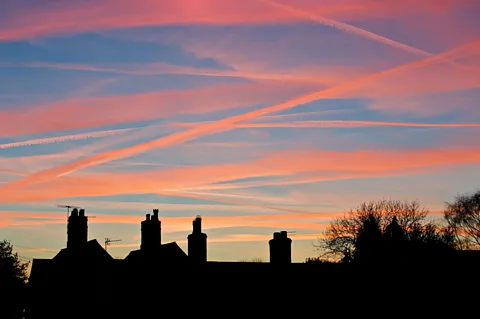 Alamy Not all aircraft produce contrails – they are estimated to occur in around 18% of flights (Credit: Alamy)