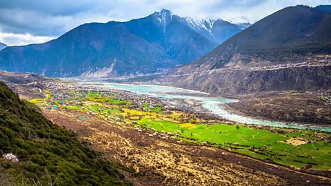 Feng Wei Photography/Getty Images The gateway to Beyul Pemako was said to be hidden on cliffs behind a waterfall in the Yarlung Tsangpo Canyon (Credit: Feng Wei Photography/Getty Images)