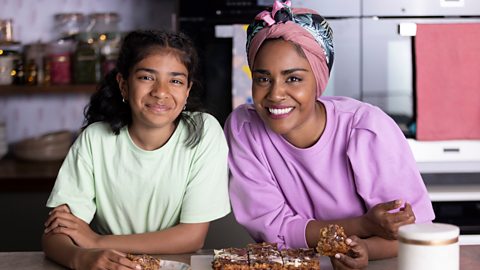 The GIANT chocolate chip cookie  Nadiya's Time to Eat - BBC 