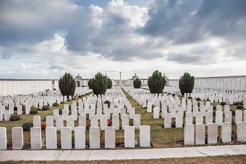 Loos Memorial and Cemetery at Dud Corner commemorating British soldiers killed during the Battle of Loos, 1915.