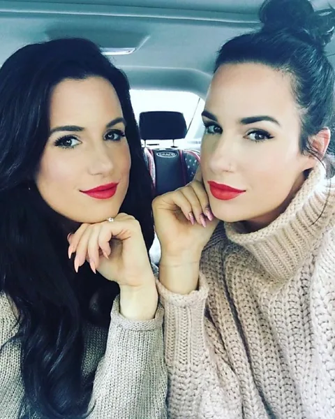 Jessica Dunagan (L Jessica (L) and Christina's closeness has interfered with romantic relationships in the past - but they are working on boundaries (Credit: Jessica Dunagan (L) and Christina Brown)