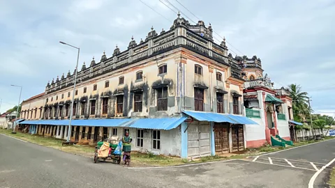 Soumya Gayatri The opulent mansions often take up an entire street, with enough room for joint families to live together (Credit: Soumya Gayatri)