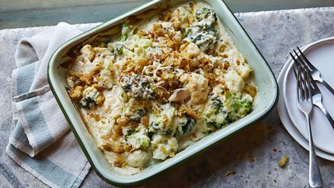 Cauliflower, leek and broccoli cheese
