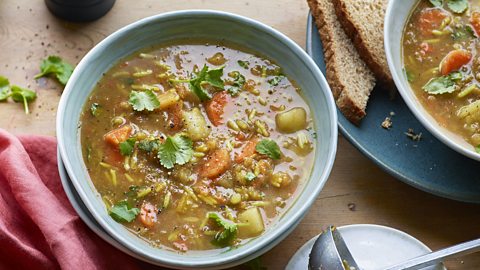 Two bowls of slow cooker mulligatawny soup