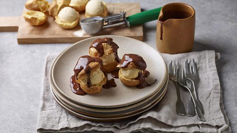 Edd Kimber's profiteroles 