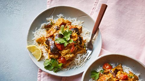 Slow cooker aubergine and cherry tomato curry