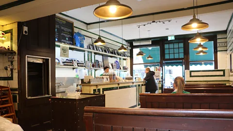 Mike MacEacheran M. Manze remains virtually unchanged, although the pies are now made with meat (Credit: Mike MacEacheran)