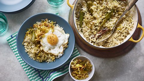 Crispy leek biryani