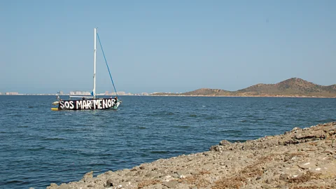 span style='color:#780948'>ARCHIVED</span> - Mar Menor clean-up goes on  after Gota Fría flooding