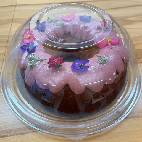 Leah Carroll The bundt cake was beautiful – even after the $18 tip (Credit: Leah Carroll)