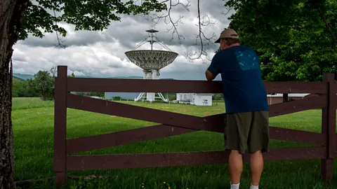 Getty Images The Green Bank telescope in West Virginia has monitored a bizarre cigar-shaped object called Oumuamua (Credit: Getty Images)