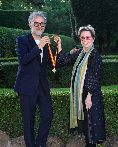 Independent Photo Agency Srl/Alamy Alice Waters awards Massimo Bottura the prestigious McKim Medal 2023 (Credit: Independent Photo Agency Srl/Alamy)