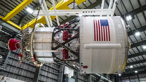 De kurkplaten van United Launch Alliance beschermen het Space Launch System van NASA in het geval van een botsing tussen warm en koud