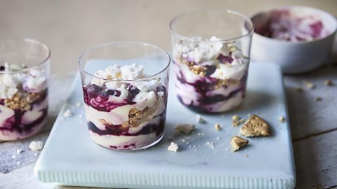 Lemon and blueberry yoghurt pots