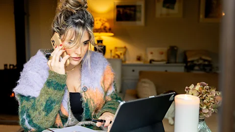 Alamy Candidates want to find out how they did, but recruiters often keep mum due to top-down directives (Credit: Alamy)