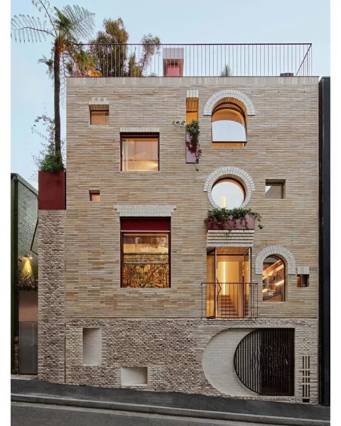 Anson Smart The home at 19 Waterloo Street created by SJB in Sydney doesn't overheat in summer but lets light enter in winter (Credit: Anson Smart)