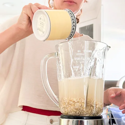 Lucy Sherriff You need to add ice cold water to make your own tasty oat milk (Credit: Lucy Sherriff)