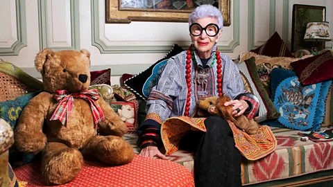 Alamy Apfel at home on Park Avenue in 2012 – 'If you're not interested, you're not interesting' was one if her mantras (Credit: Alamy)