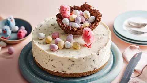 Mini egg no-bake cheesecake