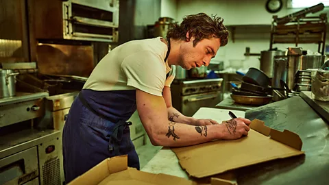 Hulu Jeremy Allen White playing a chef in TV series The Bear