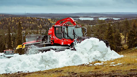 Skier on downhills slope (Credit: Veera Vihervaara/Ruka)